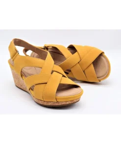 Best Sale L'Empreinte Chaussures CLARKS UN CAPRI STEP jaune