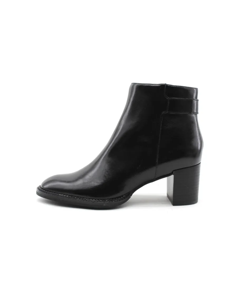 Shop L'Empreinte Chaussures FUGITIVE GILOU noir