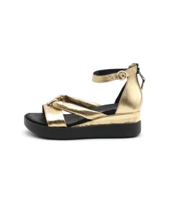 Shop L'Empreinte Chaussures MJUS T18018 or